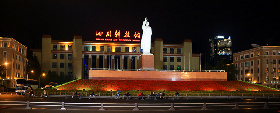 成都天府广场夜景——沧海手持拍摄